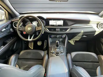 Alfa Romeo Stelvio 2.9 V6 Quadrifoglio Q4 — 510 ch, transmission intégrale, état impeccable — Miniature 11