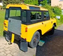 Land Rover 88 Station Wagon 1982 — Légende 4×4 avec toit tropique et 7 places — Miniatur 18