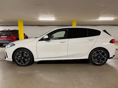 BMW 120d M Sport Steptronic — Diesel performant, freinage d'exception, occasion sous les 35'000 CHF — side view