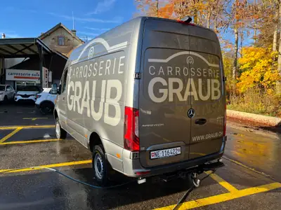 Mercedes-Benz Sprinter 319 CDI 4x4 — Utilitaire premium tous terrains, 13'155 km seulement — Seitenansicht