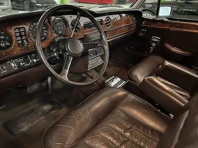 Rolls-Royce Corniche 1982 — Chef-d'œuvre britannique, historique sans accident — interni