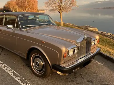 Rolls-Royce Corniche 1982 — Chef-d'œuvre britannique, historique sans accident — Miniatura 11