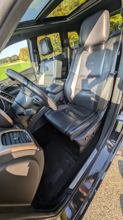 Jeep Grand Cherokee 3.0 CRD Overland — SUV robuste, moteur diesel performant, entretien à jour — Miniatura 10
