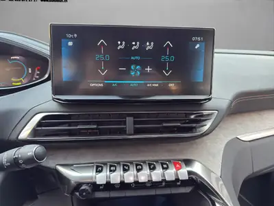 Peugeot 5008 136 e-DCS6 GT — SUV 7 places hybride, très bas kilométrage — Thumbnail 16