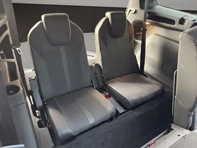 Peugeot 5008 136 e-DCS6 GT — SUV 7 places hybride, très bas kilométrage — Thumbnail 20