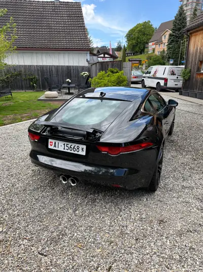 Jaguar F-Type Coupé S — Sportive britannique 380 ch, faible kilométrage — détail