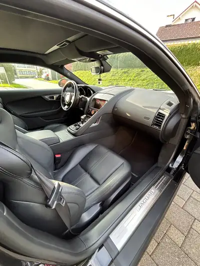 Jaguar F-Type Coupé S — Sportive britannique 380 ch, faible kilométrage — Miniature 13