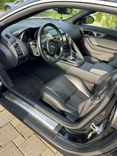 Jaguar F-Type Coupé S — Sportive britannique 380 ch, faible kilométrage — Miniature 15