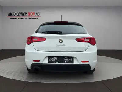Alfa Romeo Giulietta 1.4 T — Élégance italienne, moteur dynamique et entretien complet — dashboard