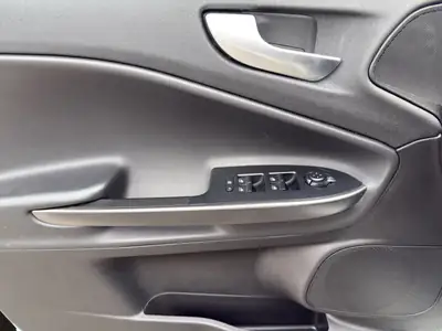 Alfa Romeo Giulietta 1.4 T — Élégance italienne, moteur dynamique et entretien complet — Thumbnail 12