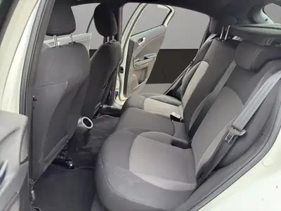 Alfa Romeo Giulietta 1.4 T — Élégance italienne, moteur dynamique et entretien complet — Thumbnail 13