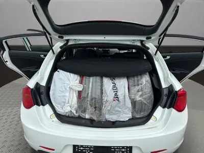 Alfa Romeo Giulietta 1.4 T — Élégance italienne, moteur dynamique et entretien complet — Thumbnail 19