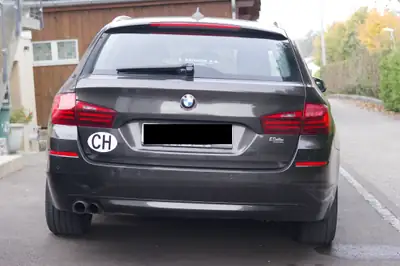BMW 520i Touring — Break élégant, moteur fiable et sans sinistre — tableau de bord