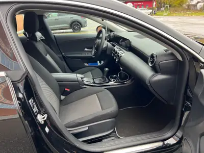 Mercedes-Benz CLA 180 Shooting Brake — Élégance pratique et efficacité — Innenraum