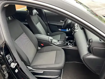 Mercedes-Benz CLA 180 Shooting Brake — Élégance pratique et efficacité — Armaturenbrett