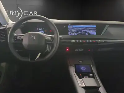 DS 4 1.2 MHEV Ligne Noire — Berline Compacte Hybride Légère, Élégance Française — détail