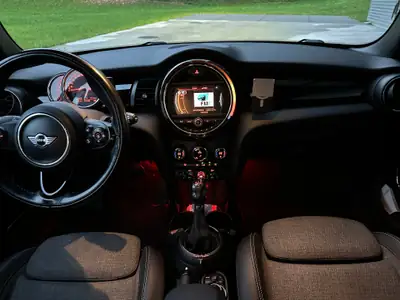 MINI Cooper Steptronic — Citadine dynamique automatique, 159'000 km, sans sinistre — dettaglio
