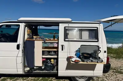 VW T4 Bus Aménagé — Camping-car autarcie complète, prêt à voyager — Seitenansicht