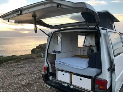 VW T4 Bus Aménagé — Camping-car autarcie complète, prêt à voyager — Innenraum
