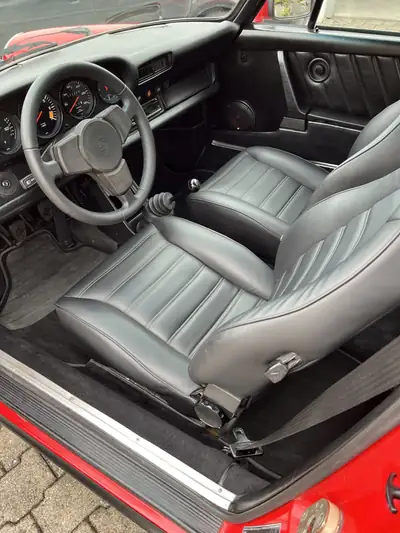 Porsche 911 SC 1980 — Icône sportive vintage, moteur révisé, faible kilométrage — Armaturenbrett