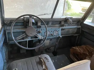 Land Rover Series IIa 88-110 — Légende britannique 1966, 20'000 km authentiques — Seitenansicht