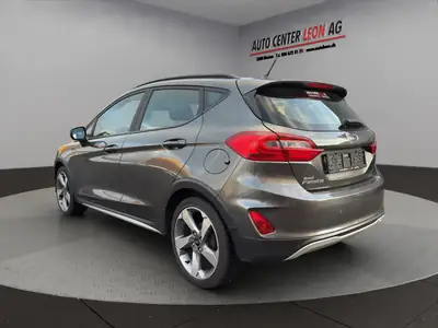 Ford Fiesta 1.0 SCTi Active — Citadine économe avec navigation et chauffage intégré — intérieur