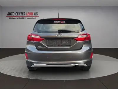 Ford Fiesta 1.0 SCTi Active — Citadine économe avec navigation et chauffage intégré — tableau de bord