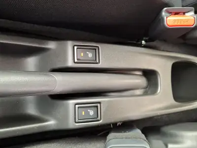 Suzuki Swift 1.2 Compact Top Hybrid — Citadine écologique et économique, 20 km au compteur — Thumbnail 12