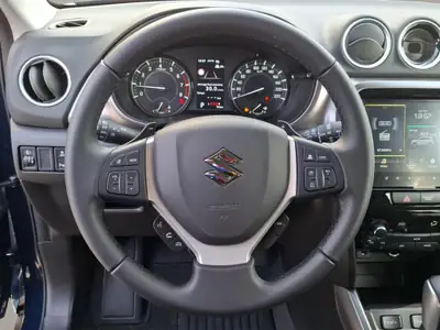 Suzuki Vitara 1.4 T Compact+ Hybrid 4x4 — SUV urbain écologique avec transmission automatique — Thumbnail 7