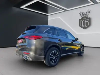 Mercedes-Benz GLC 200 4Matic — SUV hybride léger, 31 600 km seulement — interior