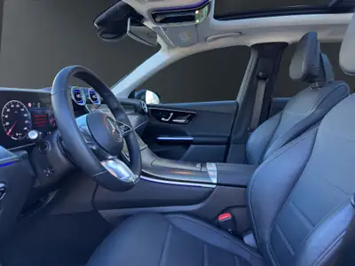 Mercedes-Benz GLC 200 4Matic — SUV hybride léger, 31 600 km seulement — Thumbnail 9