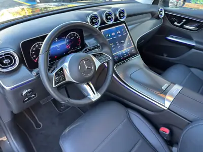 Mercedes-Benz GLC 200 4Matic — SUV hybride léger, 31 600 km seulement — Thumbnail 25