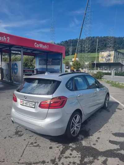 BMW 225xe iPerformance — Monospace hybride rechargeable, 60'000 km seulement — fianco