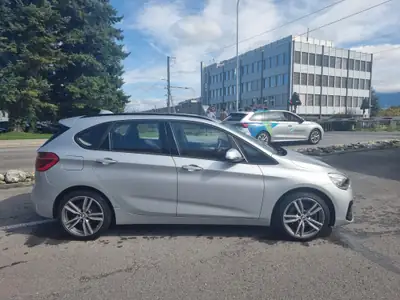BMW 225xe iPerformance — Monospace hybride rechargeable, 60'000 km seulement — Miniatura 8