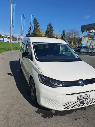 VW Caddy 2.0 TDI DSG — Utilitaire polyvalent, faible kilométrage, boîte automatique — rear view