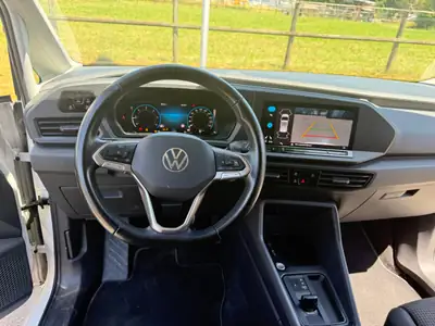 VW Caddy 2.0 TDI DSG — Utilitaire polyvalent, faible kilométrage, boîte automatique — Thumbnail 17