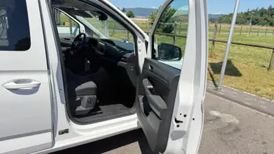 VW Caddy 2.0 TDI DSG — Utilitaire polyvalent, faible kilométrage, boîte automatique — Thumbnail 20