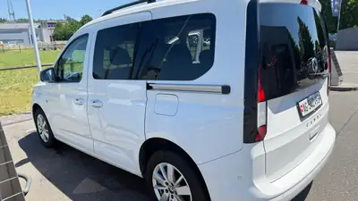 VW Caddy 2.0 TDI DSG — Utilitaire polyvalent, faible kilométrage, boîte automatique — Thumbnail 27