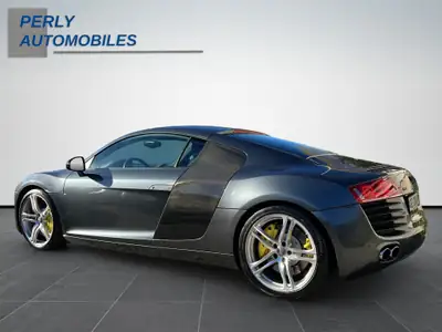 Audi R8 Coupé 4.2 — Supercar légendaire, 420 ch, boîte manuelle authentique — interni