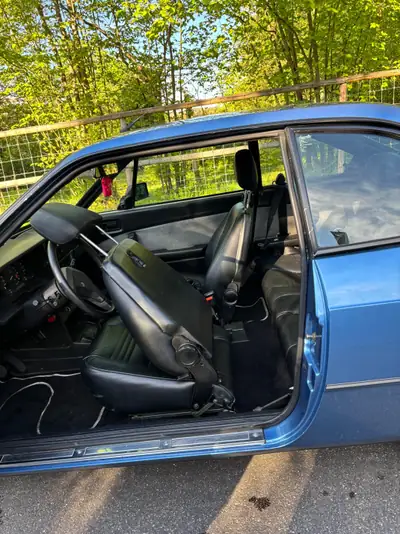 Lancia Beta 2000 Coupé Inj. — Classique italien des années 80, moteur 2.0L performant — Innenraum