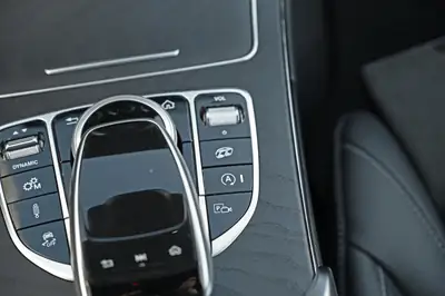 Mercedes-Benz C 63 S AMG — Le dernier V8 4.0L : un mythe automobile à 84 000 km — Thumbnail 15