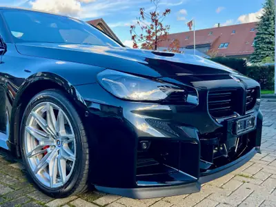 BMW M2 G87 Steptronic — Coupé sportif 480 ch, faible kilométrage, équipement M Performance — rear view