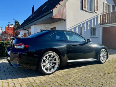 BMW M2 G87 Steptronic — Coupé sportif 480 ch, faible kilométrage, équipement M Performance — exterior view