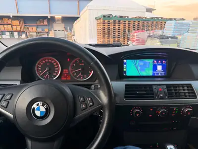 BMW 530xi Touring — Break polyvalent 4x4, service complet à jour — tableau de bord