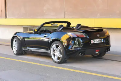 Opel GT 2.0 Turbo — Cabriolet sportif collector, édition « Last Run » exclusive — Miniature 13