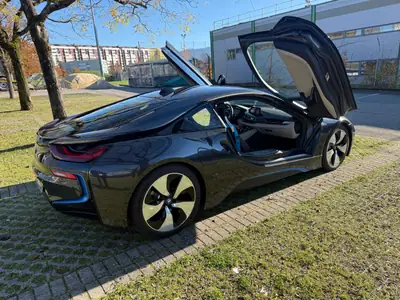 BMW i8 Coupé 2016 — Sportive hybride rechargeable, à peine roulée — Miniatur 7