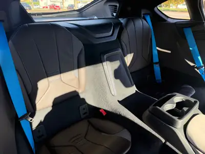 BMW i8 Coupé 2016 — Sportive hybride rechargeable, à peine roulée — Miniatur 12