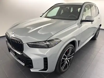 BMW X5 xD 48V 30d M Sport Pro 2025 — SUV premium 7 places, hybride mild, très faible kilométrage — exterior view