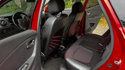 Renault Captur 1.2 T 16V Outdoor — SUV compact robuste, 52'300 km seulement — Armaturenbrett