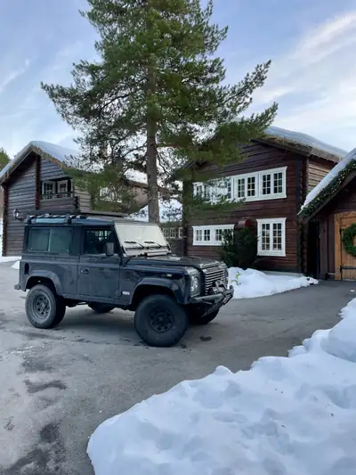 Land Rover Defender 90 CSW TD5 — Légende tout-terrain, entretien impeccable et aménagement professionnel — Thumbnail 14